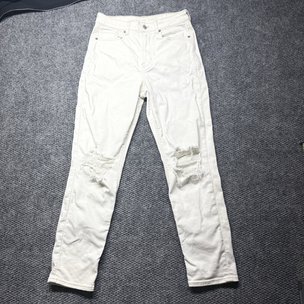 American Eagle Jeans Womens 6/28  White Mom Jean Denim Classic Logo Distressed